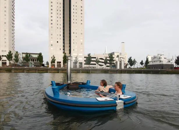 HotTug Allows You Sailing on Lake While Enjoying A Nice Hot Tub