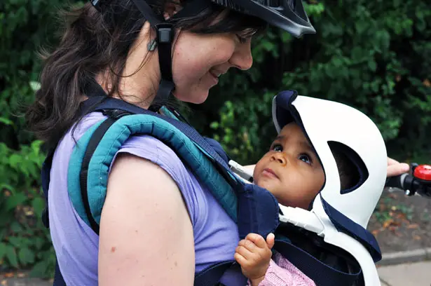 IGI Baby Protector While Cycling by Constanze Hosp