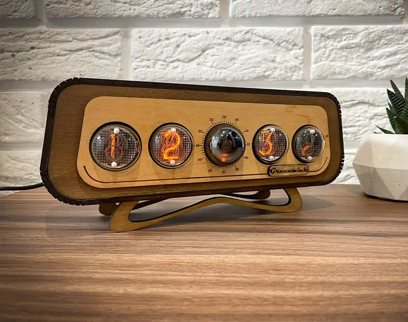 Retrofuturism In-4 Nixie Tubes Clock by GreenWichStore