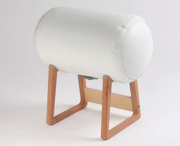 Inflatable Furniture : Sidetable and Stool by Philipp Beisheim