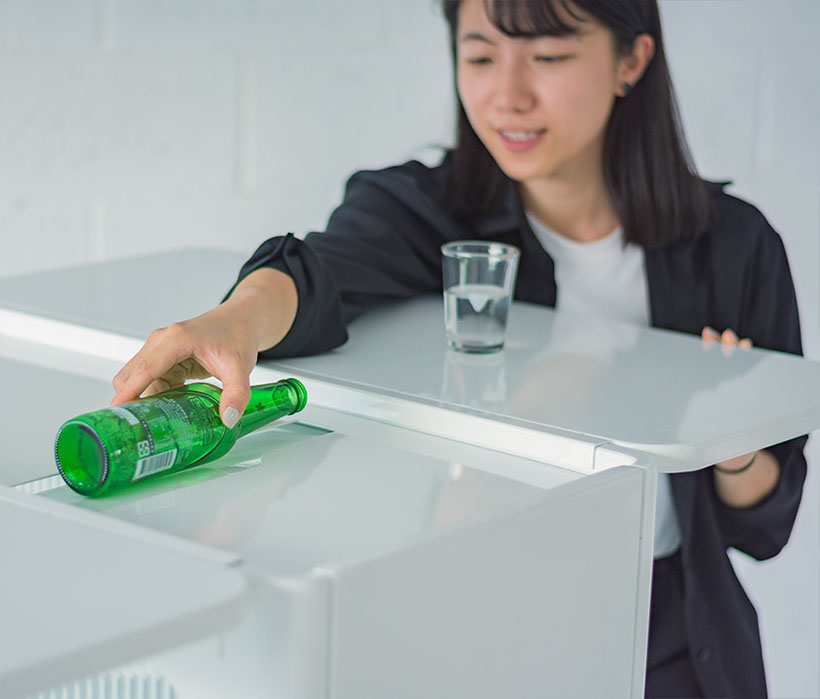 Interactive Glass Recycle Bin