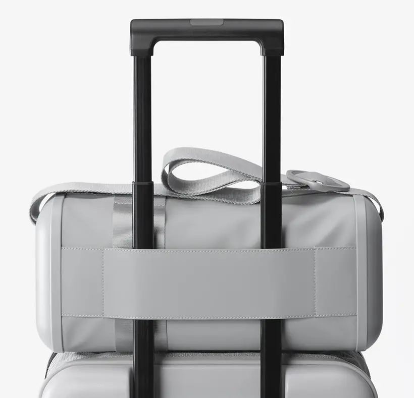 Jollying Messenger Bag by Ponti Design Studio