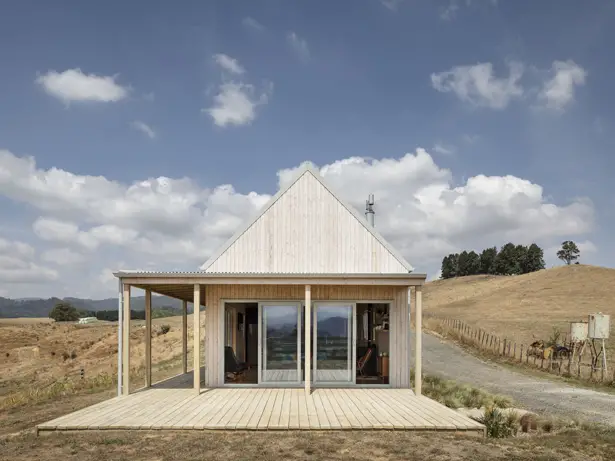 Karangahake House Built in Four Days by Make Architects