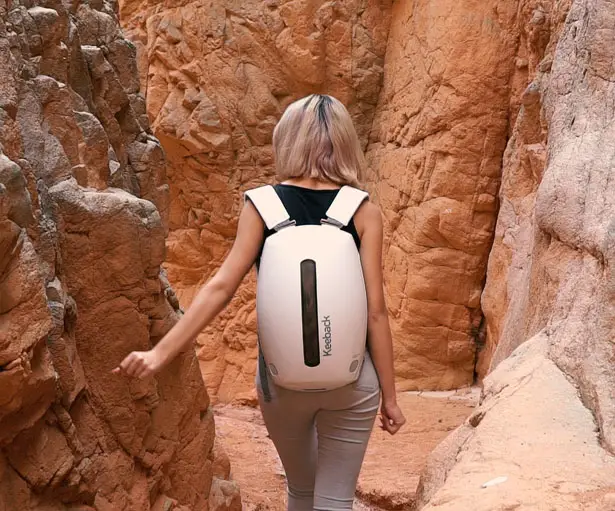 Keeback - Futuristic Multimedia Backpack by Steel Drake