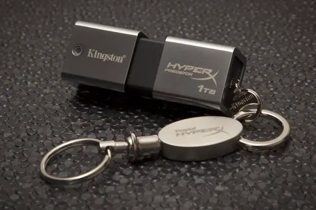 Kingston DataTraveler HyperX Predator 1TB USB 3.0 Flash Drive