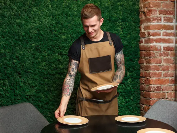 Canvas Apron with Leather Pocket Sends Off Masculine Vibe