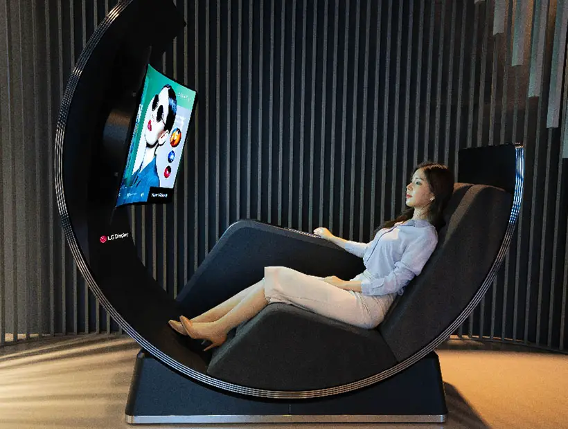 LG Media Chair Concept with Rotatable OLED Screen 
