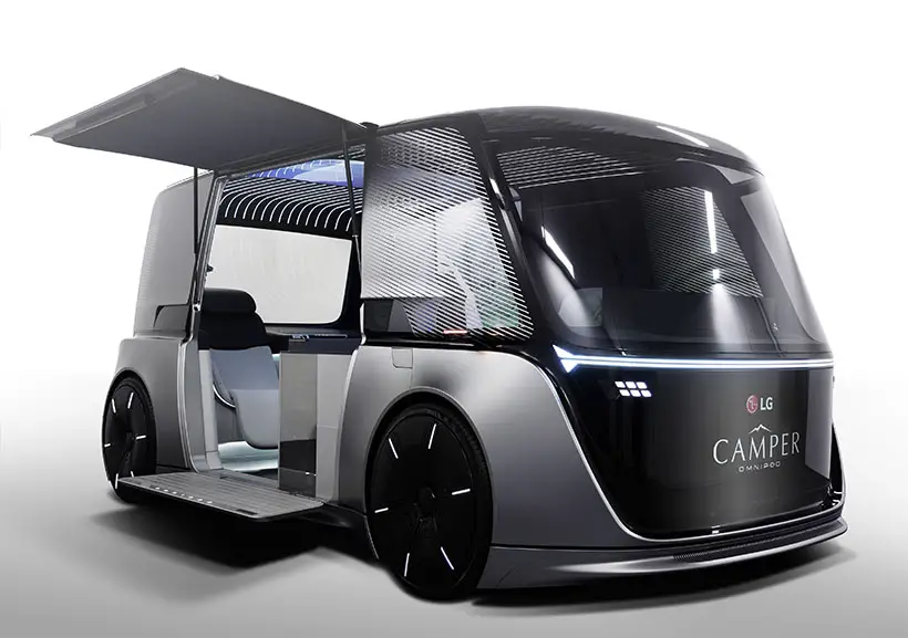 Futuristic LG Vision OMNIPOD Car Cabin Solution