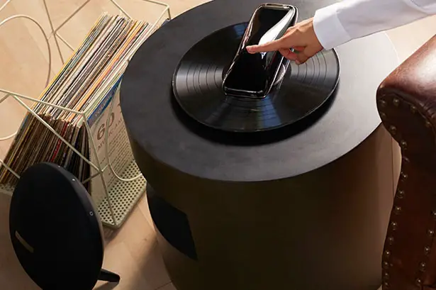 LOVE - World's First Intelligent Turntable by Yves Behar