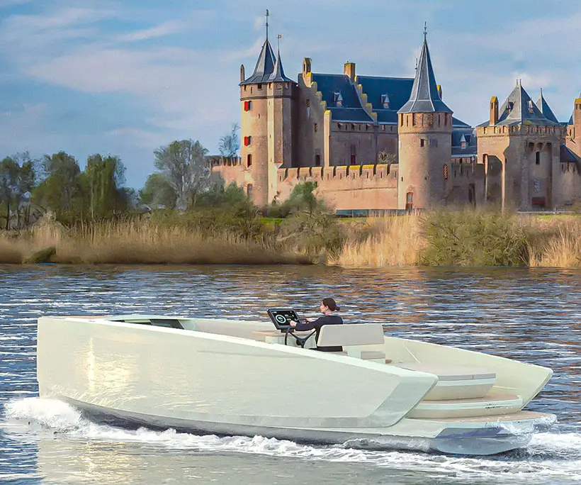 Lumen Yachts E10 Electric Yacht