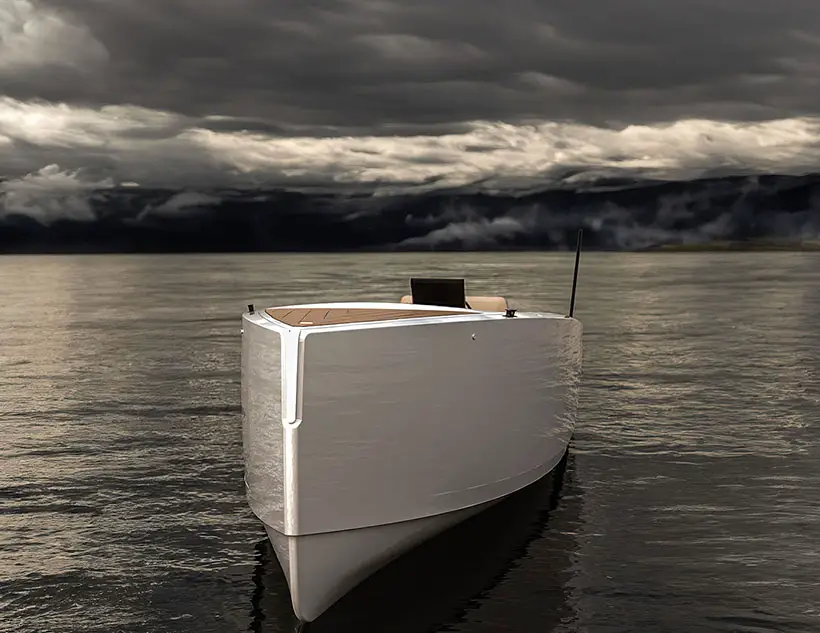 Lumen Yachts E10 Electric Yacht