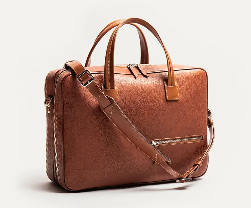 Lundi TILIO 36-hour Travel Bag in Cognac Color