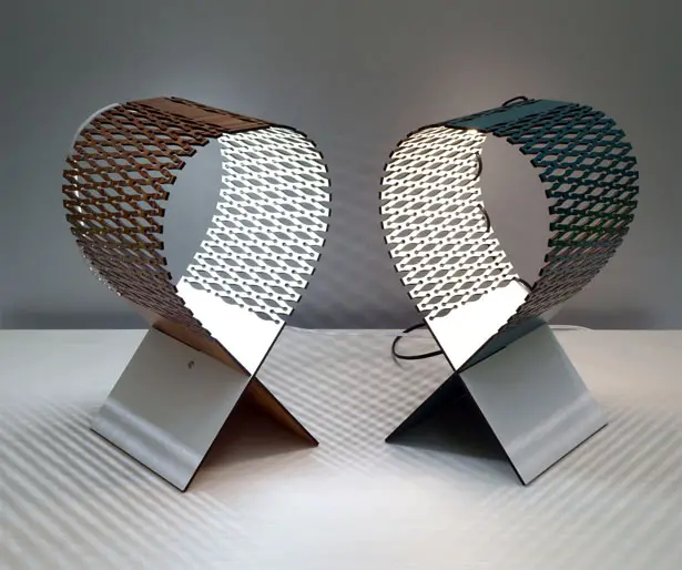 LYNX - Flexible Wooden Lamp by Leonardo Criolani