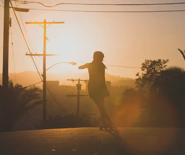 M1 Electric Skateboard That Looks Like Traditional Non-Powered Skateboard