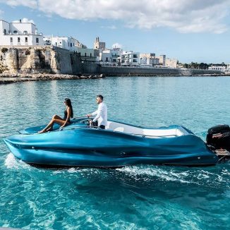 Mambo 3D-Printed Fiberglass Boat by Moi