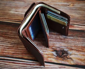 ManchotArtisanat Classic Trifold Wallet for Men