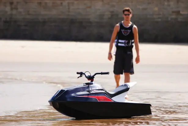 Manta 95R Personal Watercraft by Luke Leighton