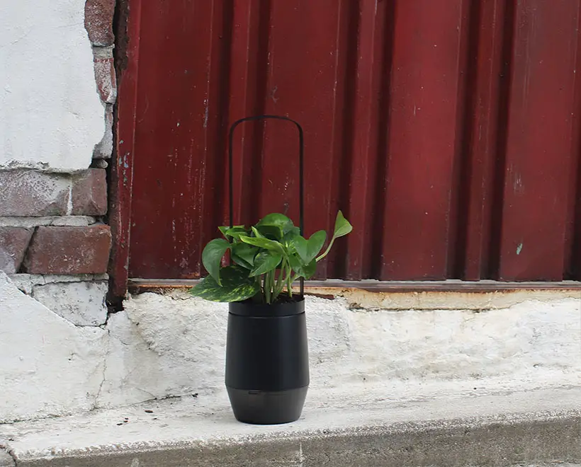 Bloomengine Spot Smart Planter by BDCI Design