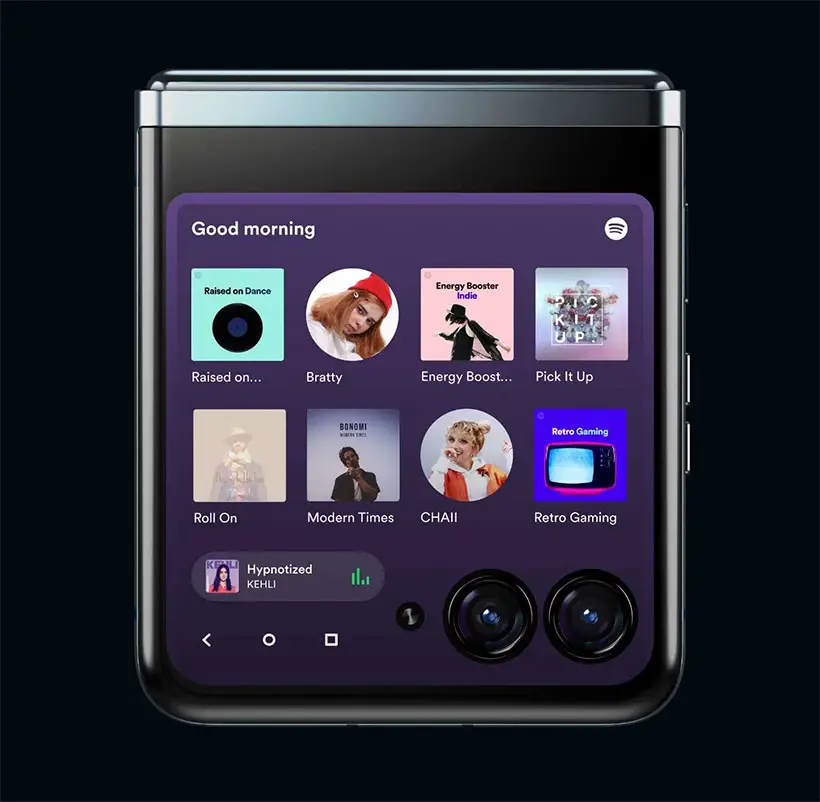 Motorola Redesigns Razr+ Flip Phone with External Display
