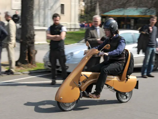 Moveo Foldable Electric Scooter