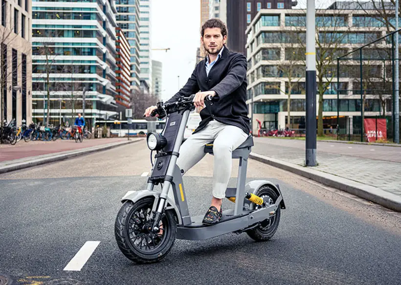 Muze Electric Scooter by Studio Rotor