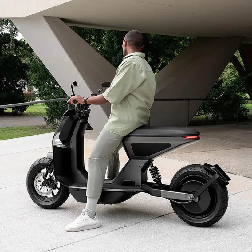 Naon Zero-One e-Scooter Is Everything You Could Want, but You Can