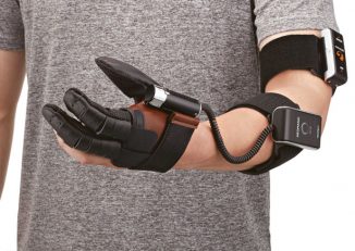 NeoMano Wearable Robotic Glove Helps with Rehabilitation Process