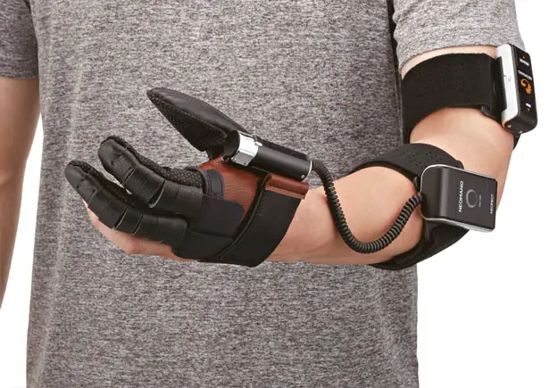 NeoMano Wearable Robotic Glove for Rehabilitation