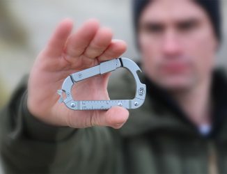 OCTO Versatile Titanium 18-in-1 Carabiner to Solve Everyday Small Tasks