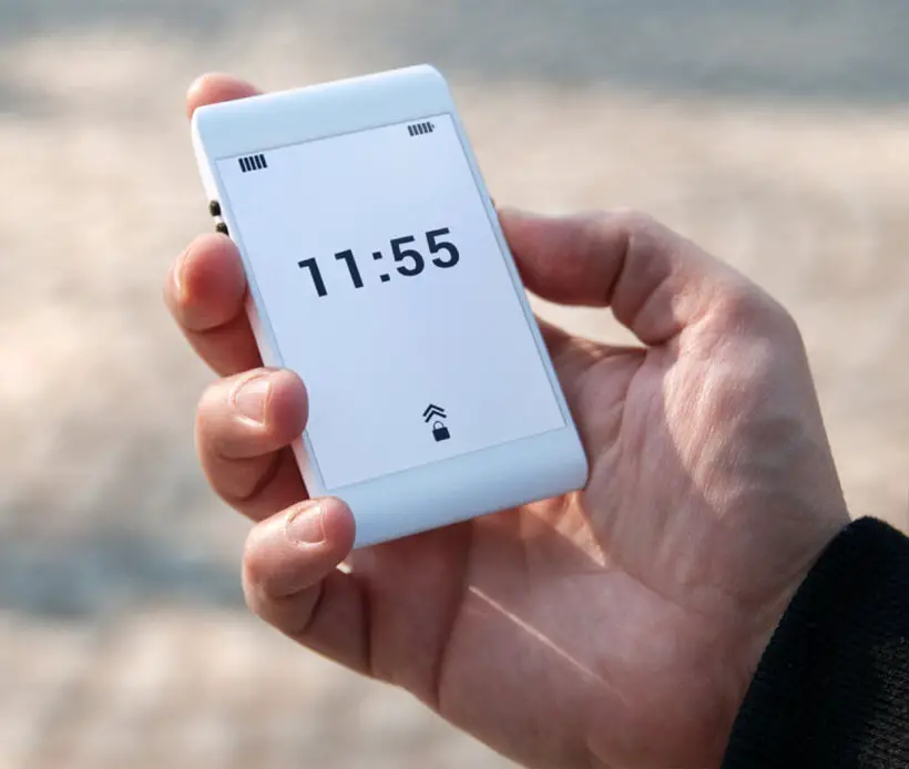 Minimalist OffOne 3D-Printed Phone with E-Ink Display Is Not Really That Dumb