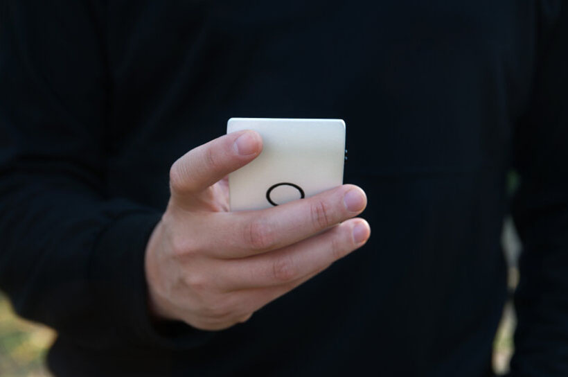 Minimalist OffOne 3D-Printed Phone with E-Ink Display Is Not Really That Dumb
