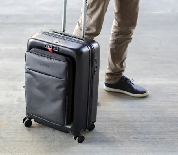 Jey & Em ONE: a Smart-Suitcase with Detachable Laptop Case by Sapetti