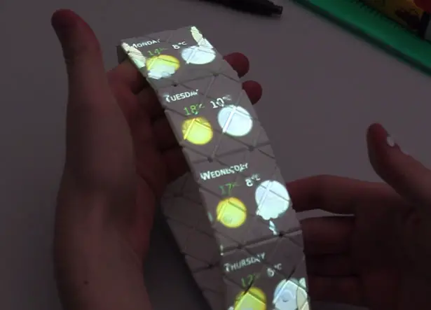 Paddle Shapeshifting Smartphone Inspired by Rubik's Puzzle