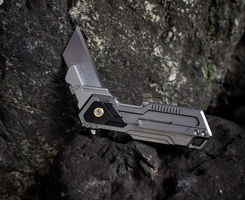 The Phantom 2.0 Titanium Folding Utility Knife