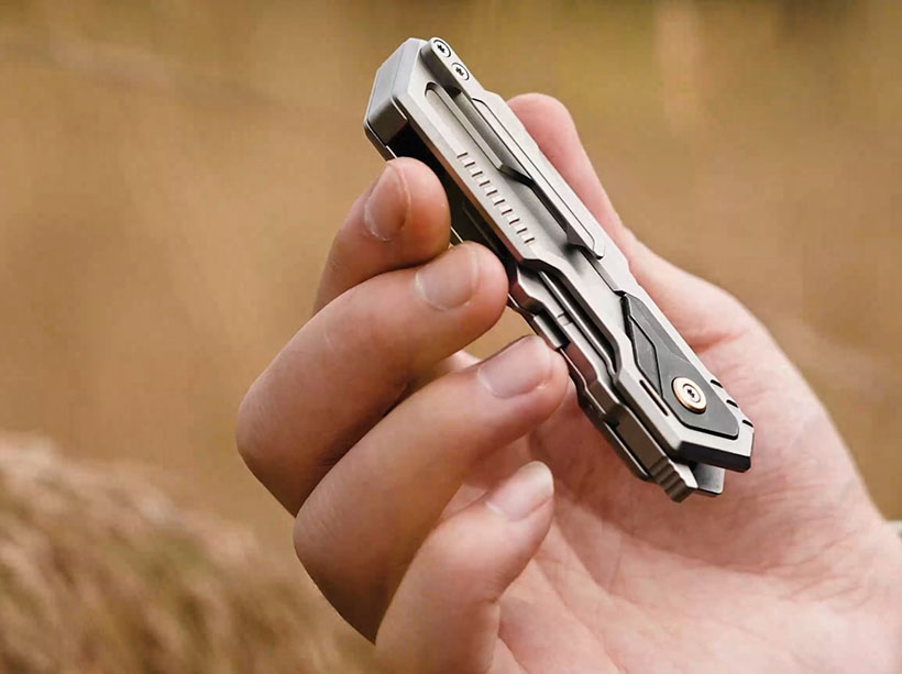 The Phantom 2.0 Titanium Folding Utility Knife