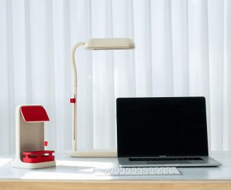 Plat: A Compact Desk Organizer and Wireless Charger in One