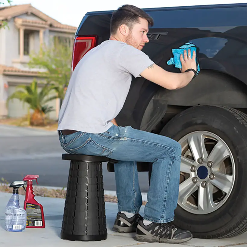 Portable Retractable Stool - Practical and Functional