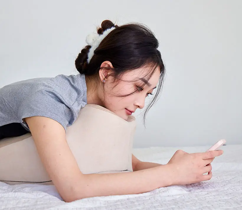 Prone Cushion: An Ergonomic Cushion to Support Lying in a Prone Position -  Tuvie Design