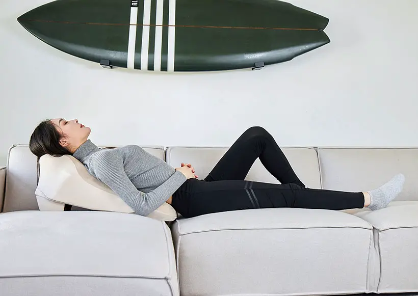 Prone Cushion: An Ergonomic Cushion Designed for Lying Down