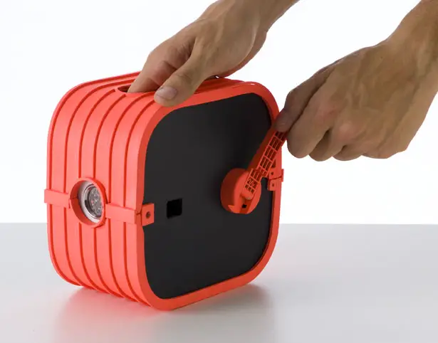 Pumpkin Portable Water Filtration System by Samuel Bernier