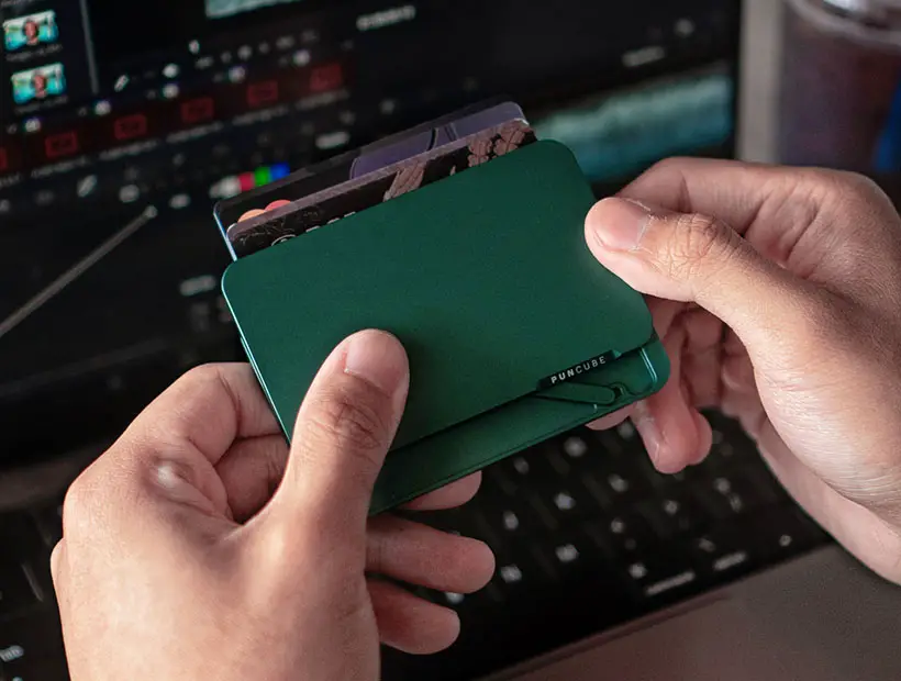 Puncube Mech Wallet: Cool Fidget Mechanical Wallet
