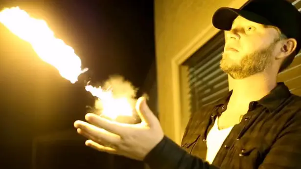 PYRO Handheld Fireshooter Makes You Look Like A Supervillain Mutan of X-Men