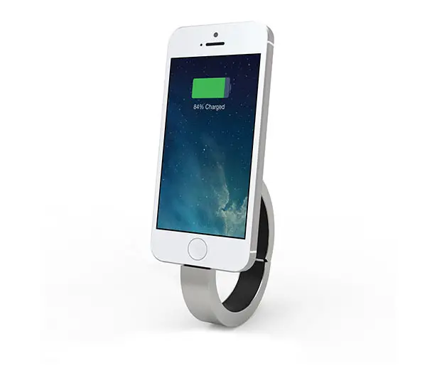 QBracelet Charges Your Smartphone in Style by Q Designs