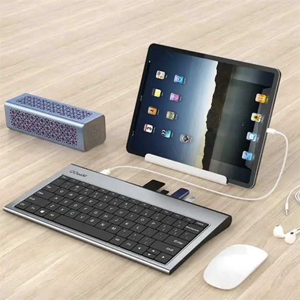 QGeeM Aluminum Alloy Keyboard with Built-In Docking Station Adapter