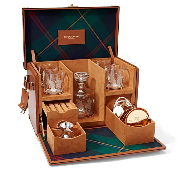 Kipton Mixologist Box Is A Luxurious and Stylish Traveling Bar