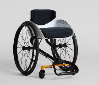 Reagiro Wheelchair Features Tiltable Backrest That Doubles as a Steering Wheel