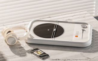 RMV Turntable Brings Back Classic Technology with Modern Design