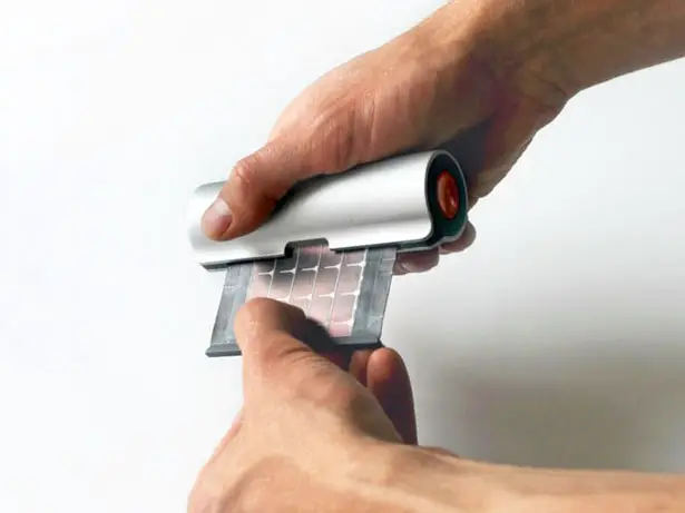 Rollable Solar Charger by WAACS Design