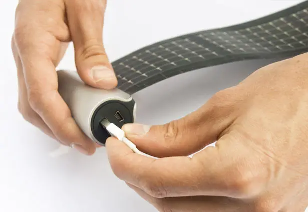 Rollable Solar Charger by WAACS Design