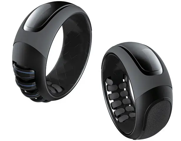 Sign Language Ring Translates Sign Language Motions Into Voice or Text